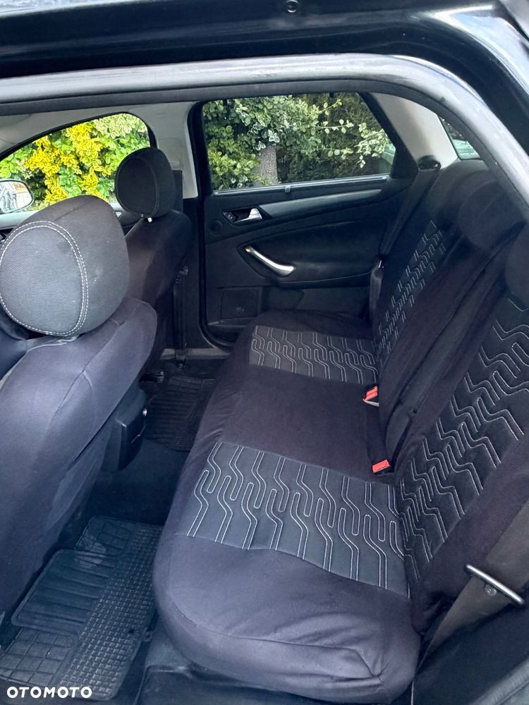 Ford Mondeo 2.0 TDCi Trend - 16