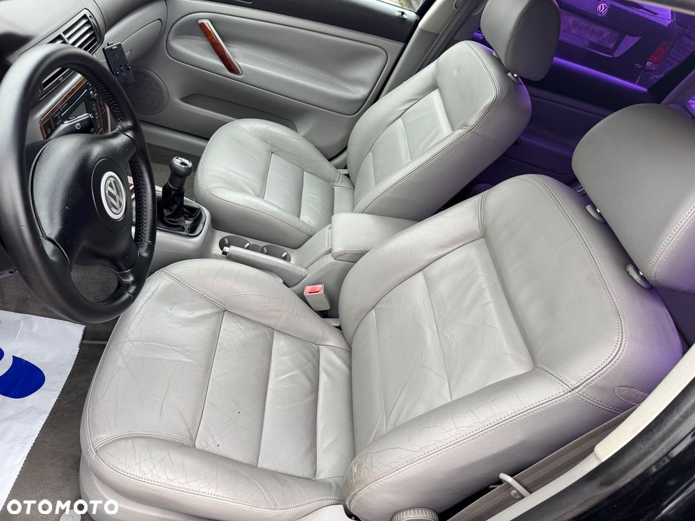 Volkswagen Passat - 18