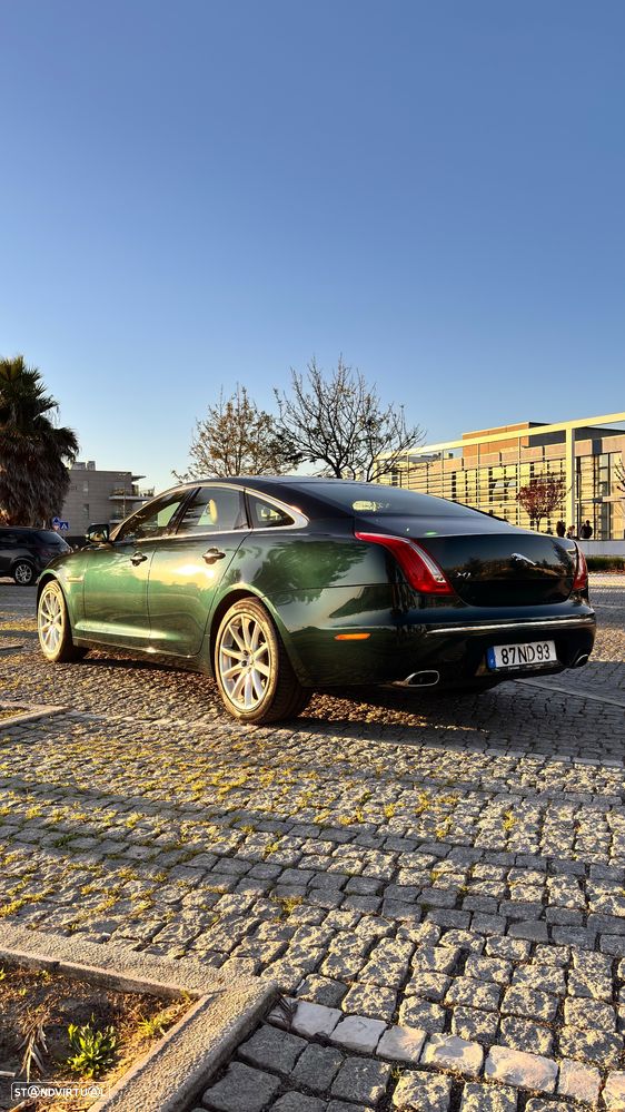 Jaguar XJ 3.0 D V6 Premium Luxury - 4