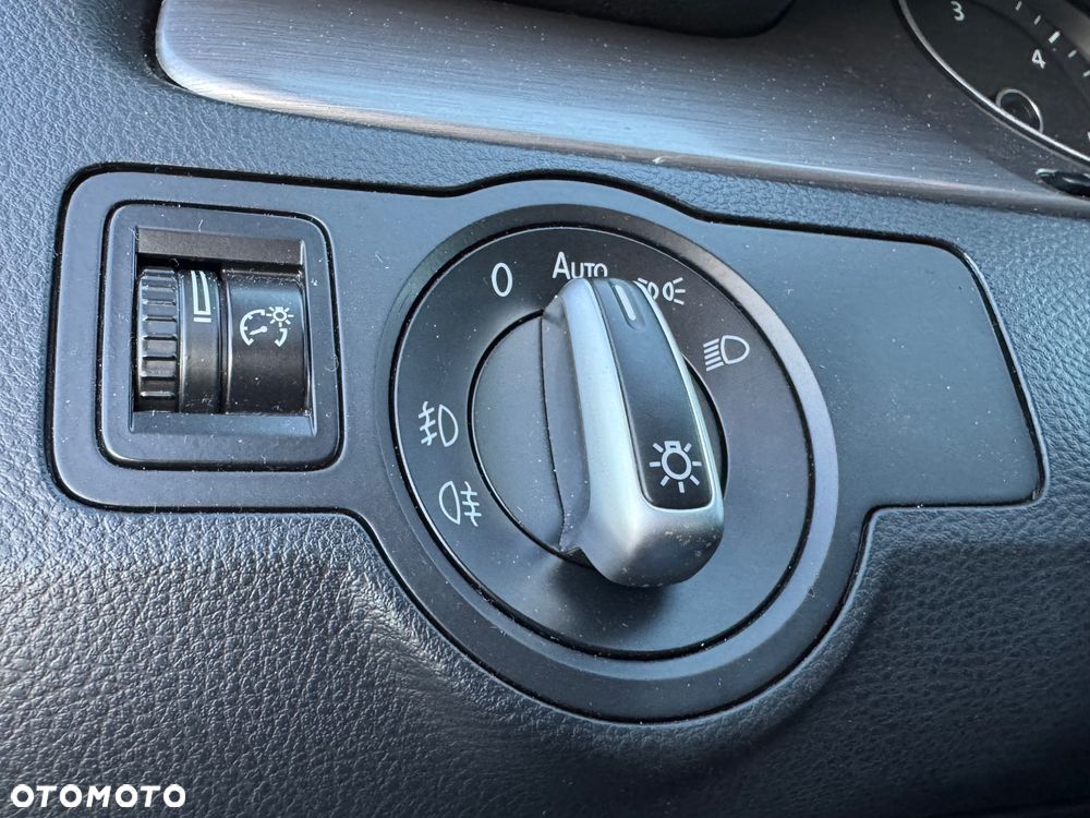 Volkswagen Passat 2.0 TDI DPF Highline DSG - 23