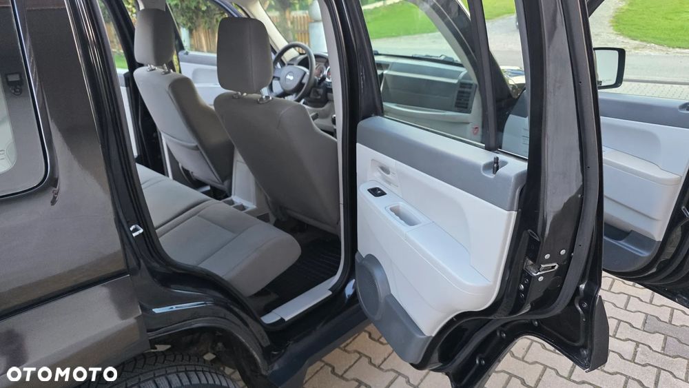Jeep Cherokee 2.8 CRD DPF Sport - 23