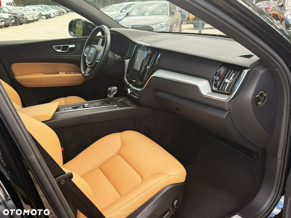 Volvo XC 60 D4 AWD Momentum - 21