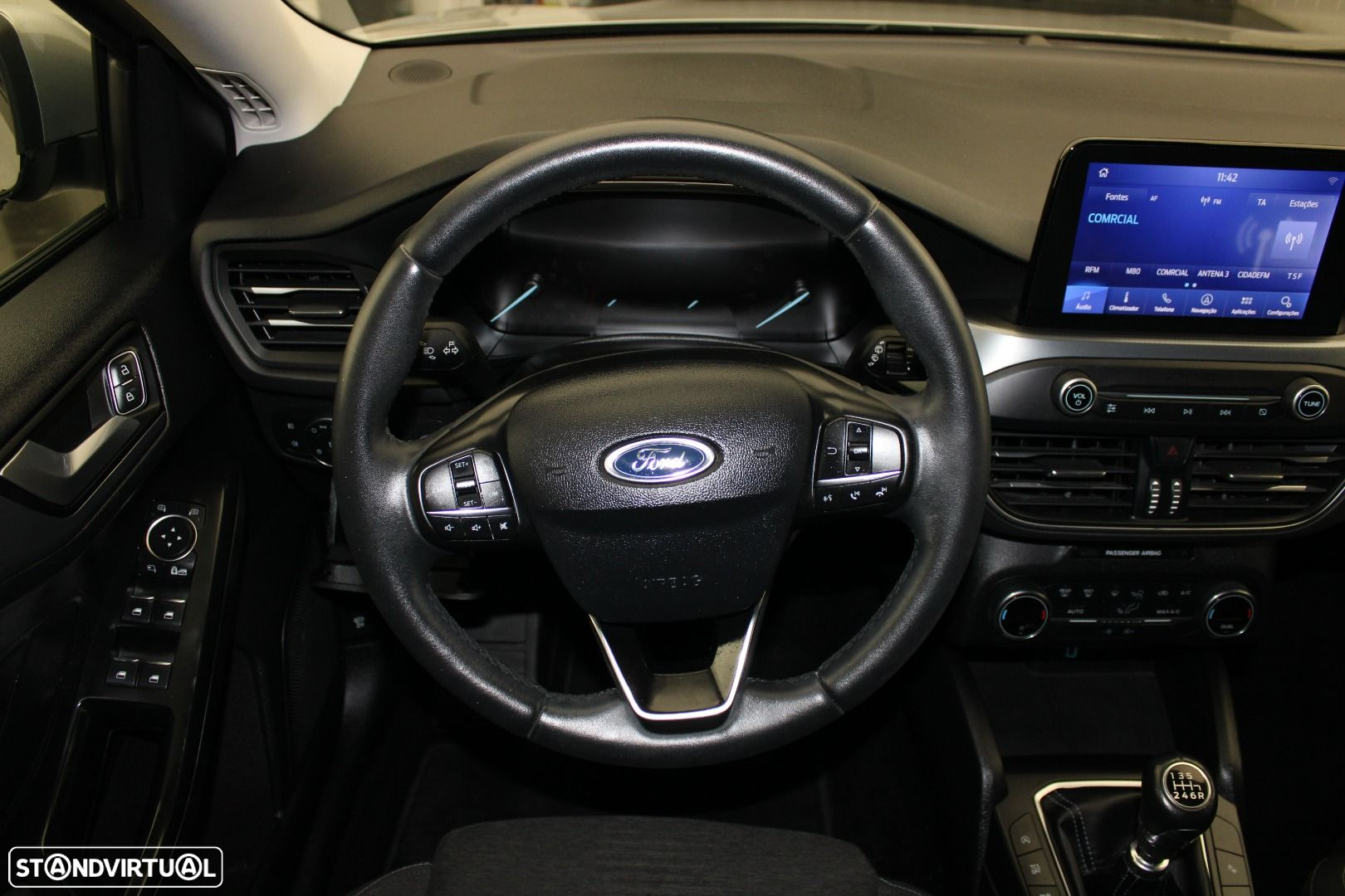 Ford Focus 1.0 EcoBoost Active - 10