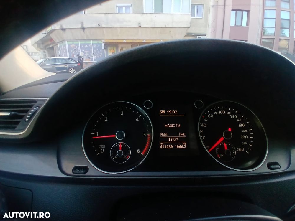 Volkswagen Passat 2.0 TDI Blue TDI Comfortline - 4