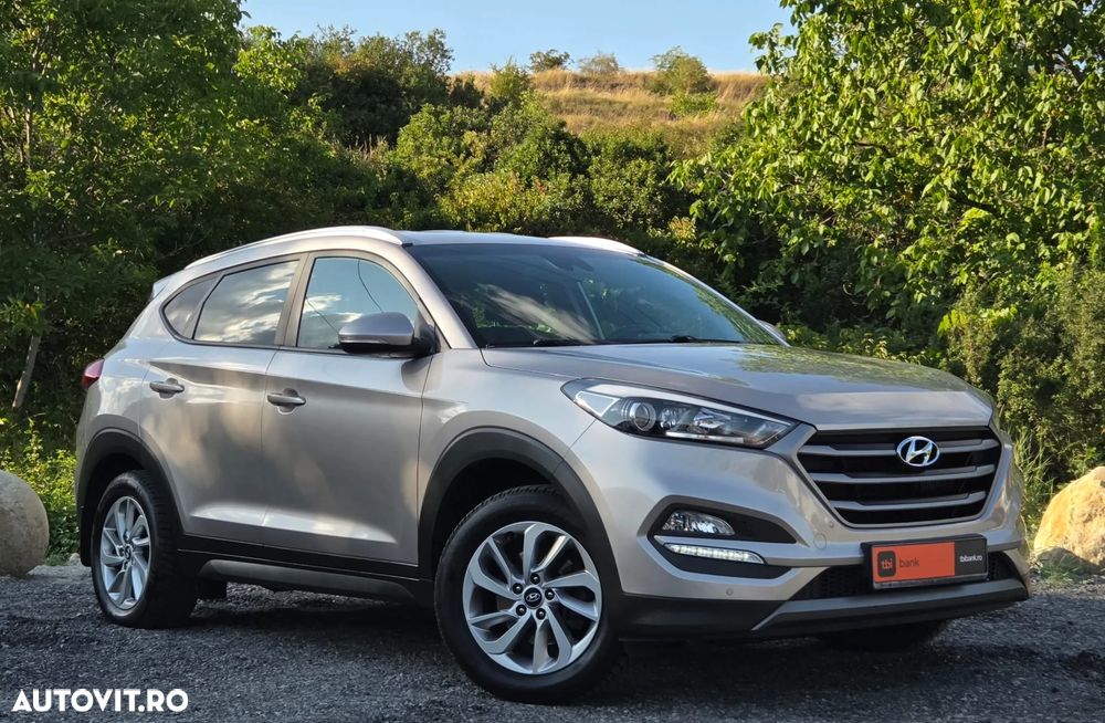 Hyundai Tucson 2.0 CRDI 4WD Automatik Intro Edition - 2