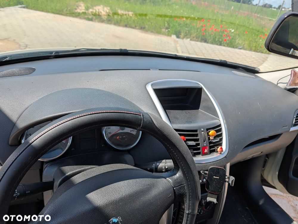 Peugeot 207 95 VTi Family - 8