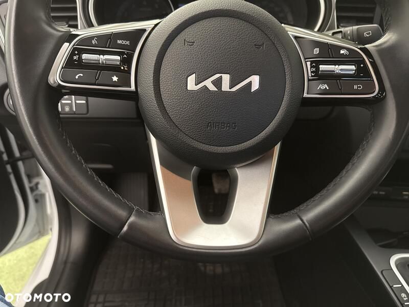 Kia Ceed 1.5 T-GDI M - 13