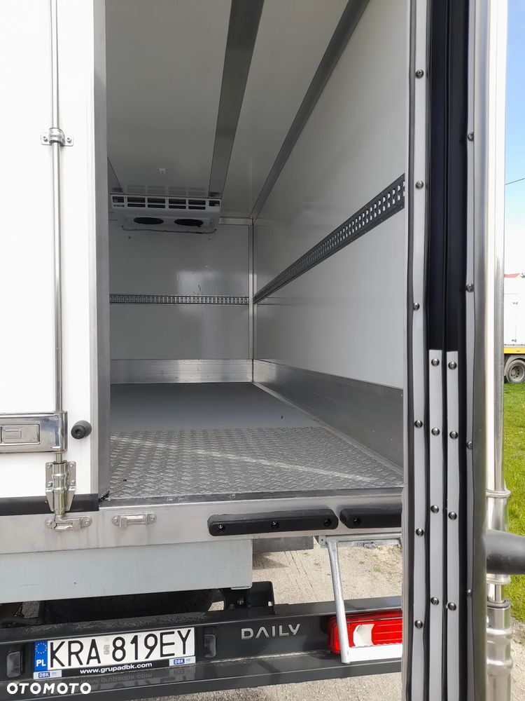 Iveco DAILY 70C18 72C18 --NOWY-- dmc 7,2T 180Koni MROŹNIA -20+30 ZASILANIE ZEWNETRZNE chłodnia kontener SYPIALNIA  model PRZED liftingiem!!! bez radarów bez wagi!!! POLSKI SALON -- NOWY-- GWARANCJA-- - 16
