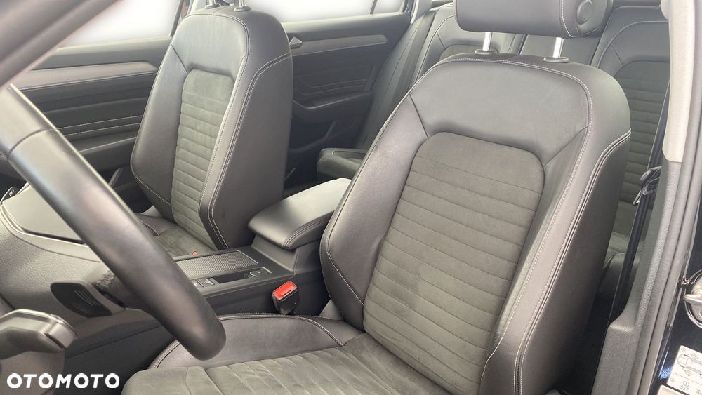 Volkswagen Passat - 11