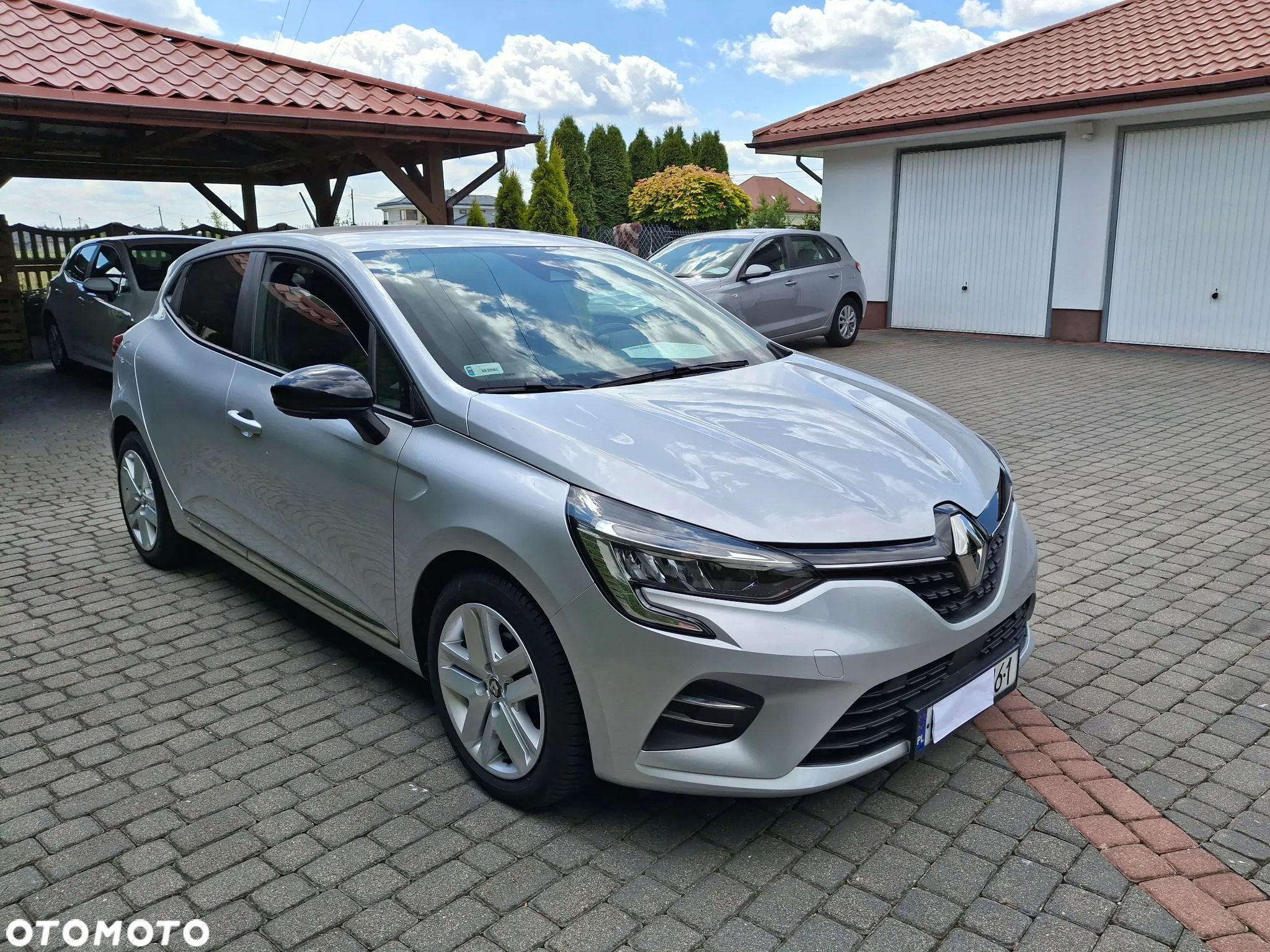 Renault Clio 1.0 TCe Intens - 1