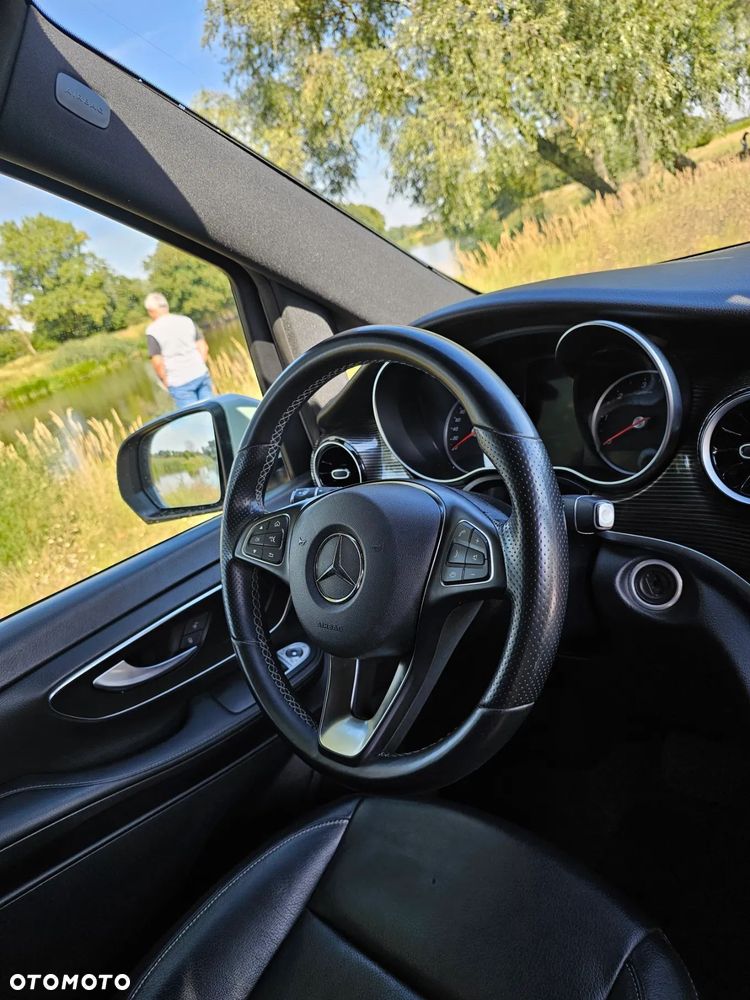 Mercedes-Benz Klasa V 300 d Extralang 9G-TRONIC Avantgarde Edition - 10