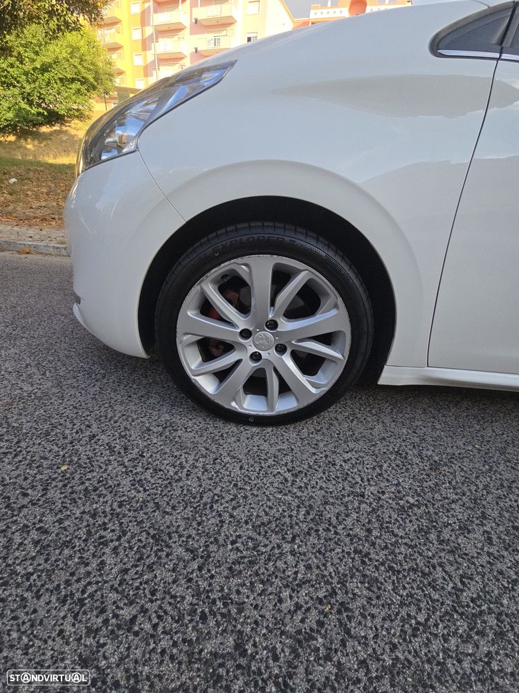 Peugeot 208 1.6 THP XY - 36