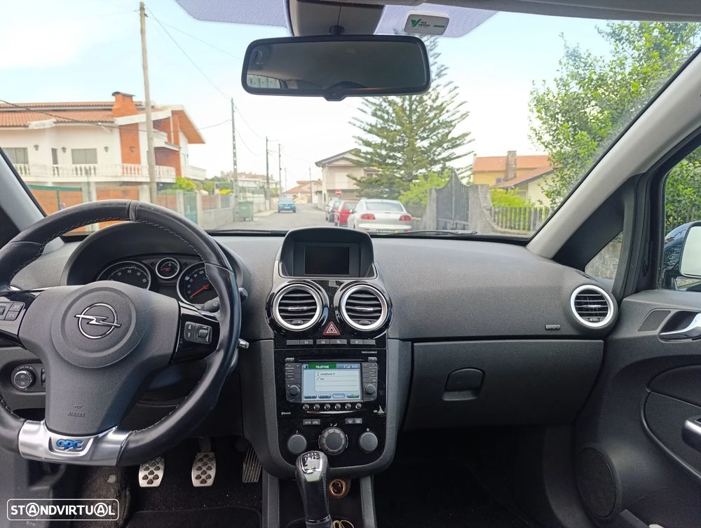 Opel Corsa 1.6 Turbo OPC - 9