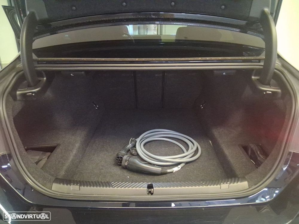 BMW 530 e Pack Desportivo M - 28