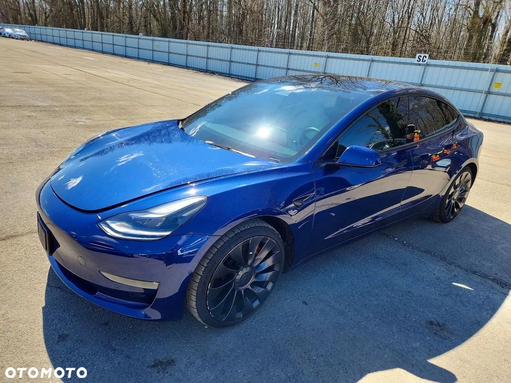 Tesla Model 3 - 2