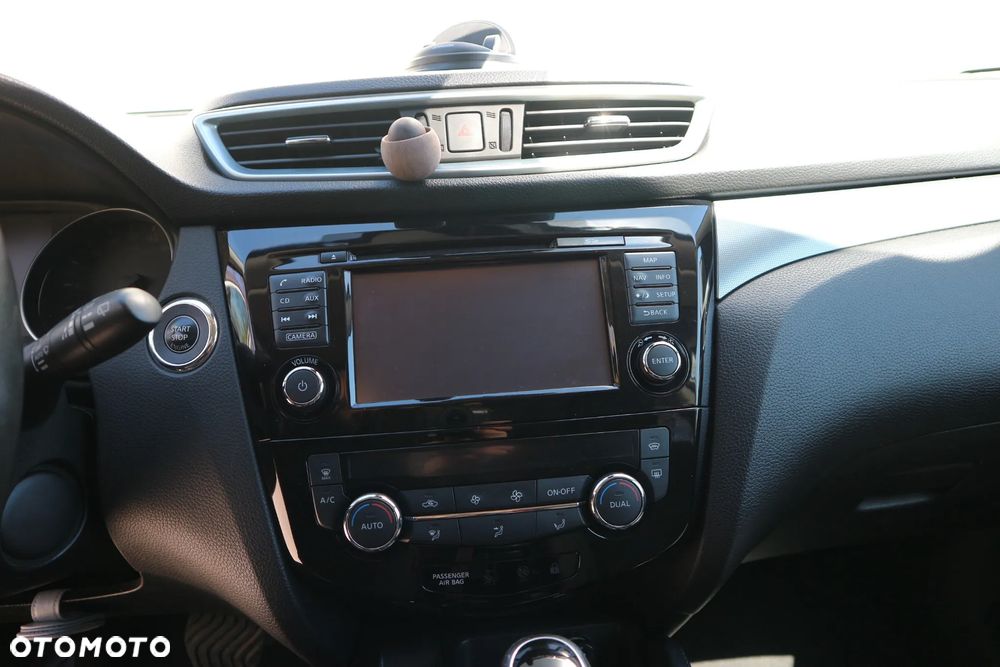 Nissan Qashqai 1.2 DIG-T N-Connecta Xtronic - 23
