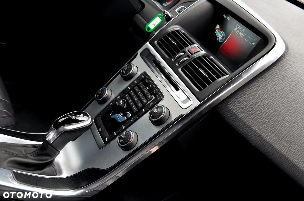 Volvo XC 60 D3 Geartronic Ocean Race - 30