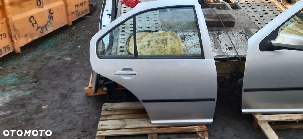 Volkswagen Bora Golf IV Golf 4 la7w Drzwi Przód Tył lewe prawe Klapa tył bora  Srebrne - 2