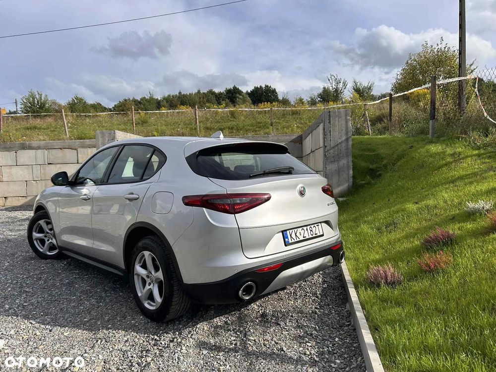 Alfa Romeo Stelvio - 19
