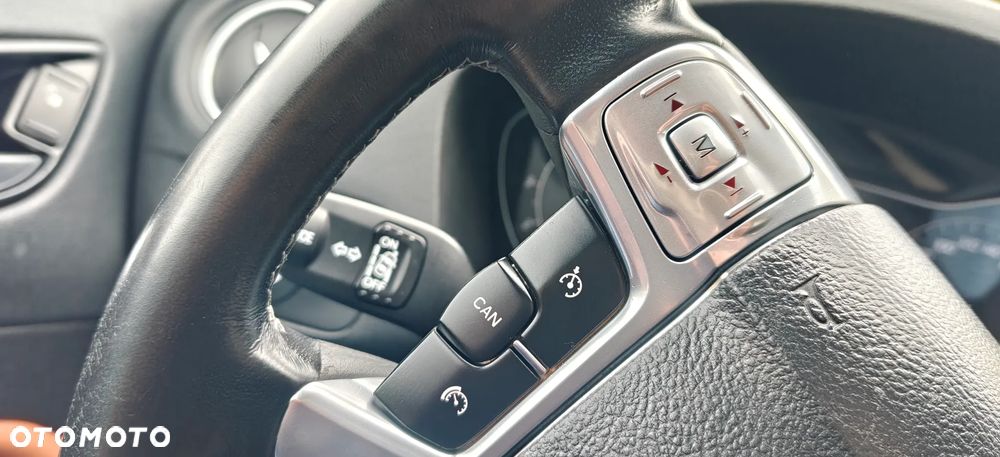 Ford Mondeo - 30