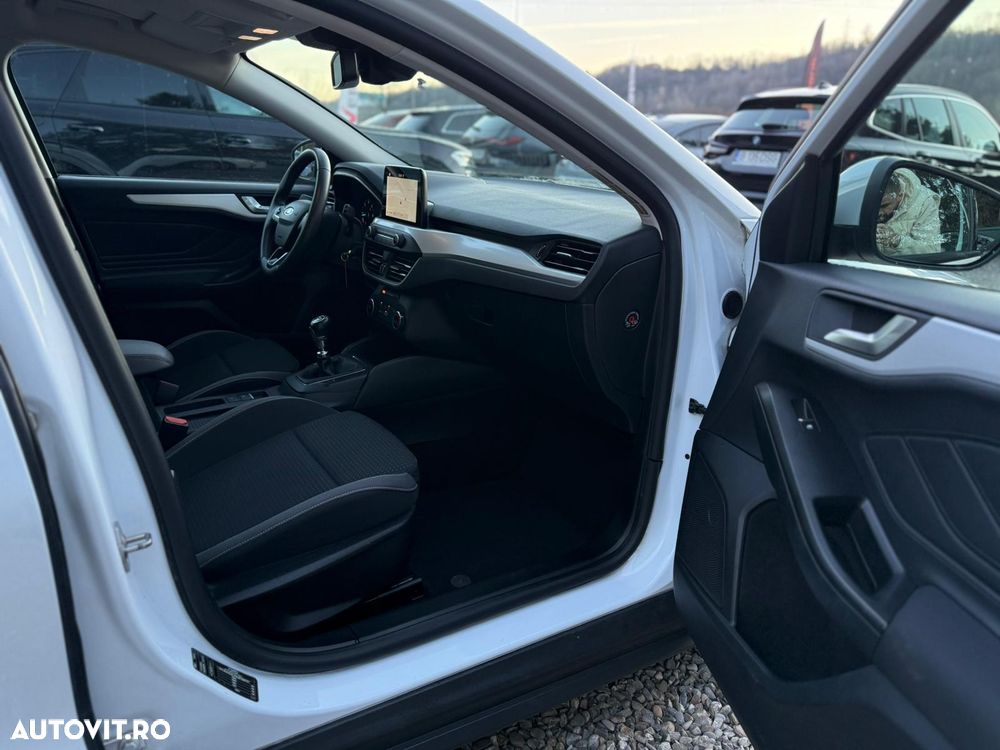 Ford Focus 1.5 TDCi DPF Start-Stopp-System Titanium - 11