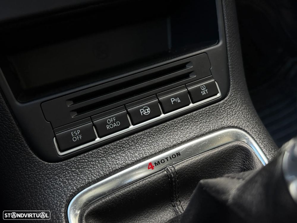 VW Tiguan 2.0 TDI Sport 4Motion - 11