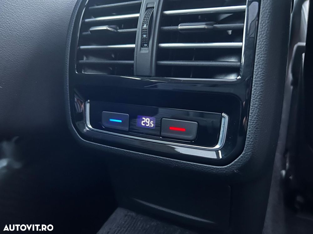 Volkswagen Passat Alltrack - 12