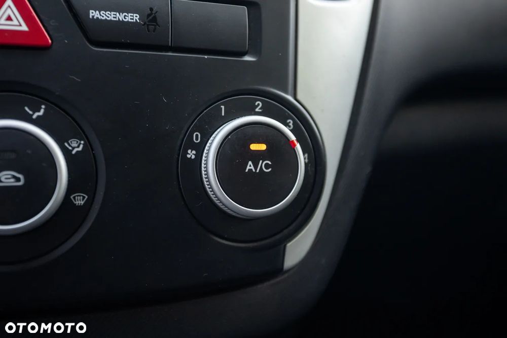 Kia Ceed 1.4 CVVT Attract - 26