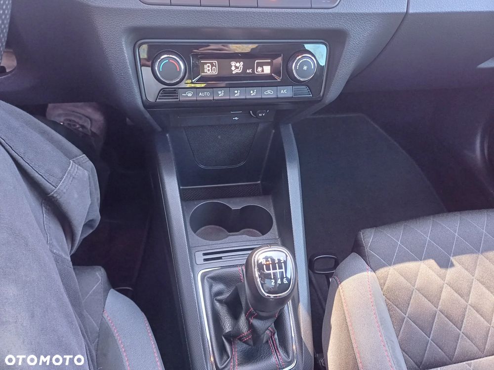 Skoda Fabia 1.0 TSI Monte Carlo - 10