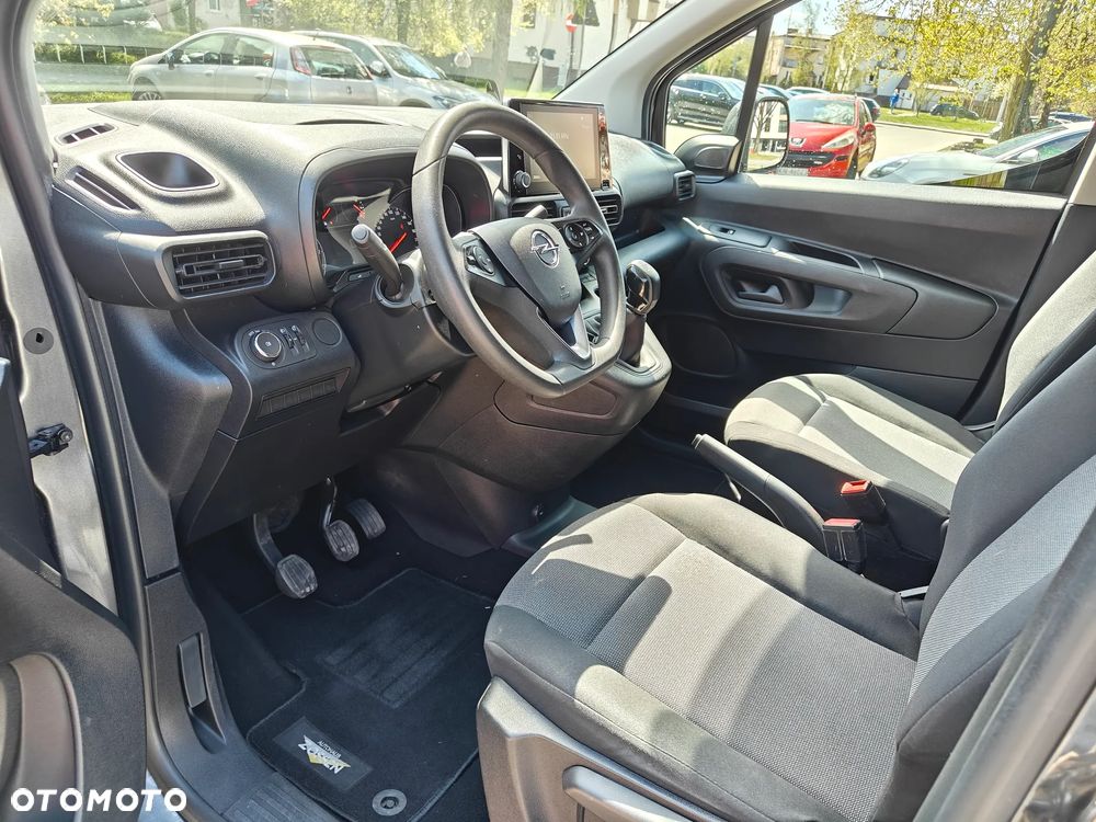 Opel Combo 1.5 CDTI Essentia S&S - 20