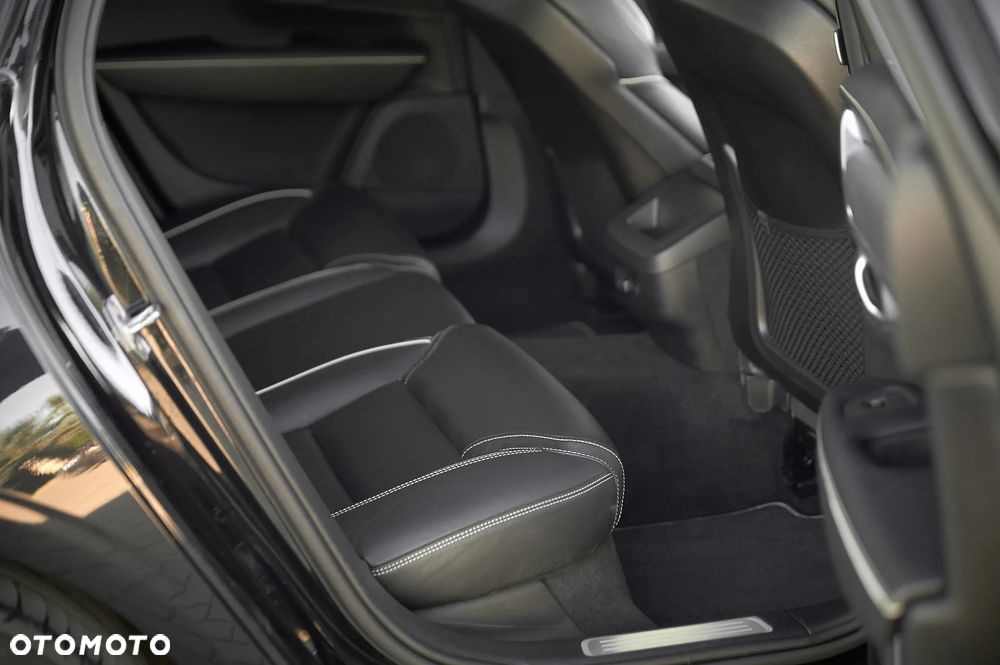 Volvo V90 T4 R-Design - 27