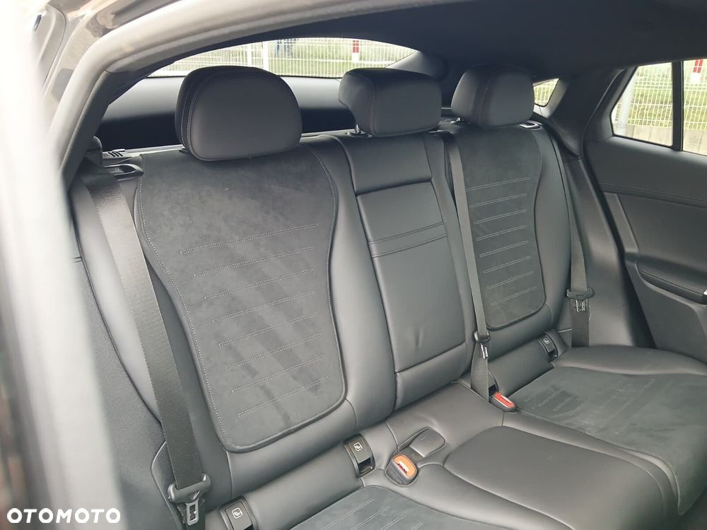 Mercedes-Benz GLC - 22