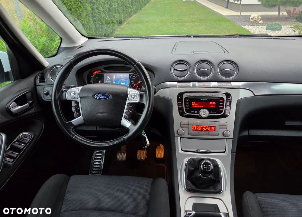 Ford Galaxy 2.0 TDCi Titanium - 13