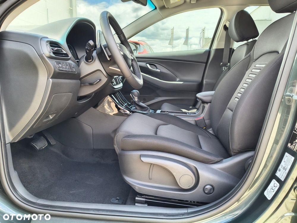 Hyundai i30 1.6 T-GDI Smart DCT - 12