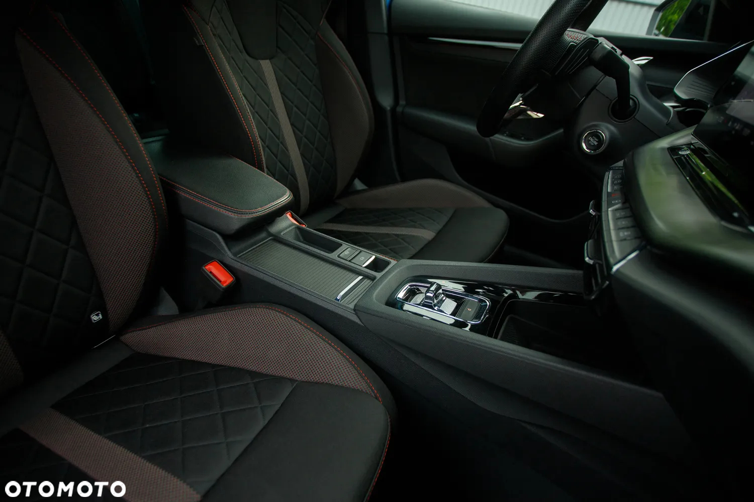 Skoda Octavia 2.0 TDI RS DSG - 36