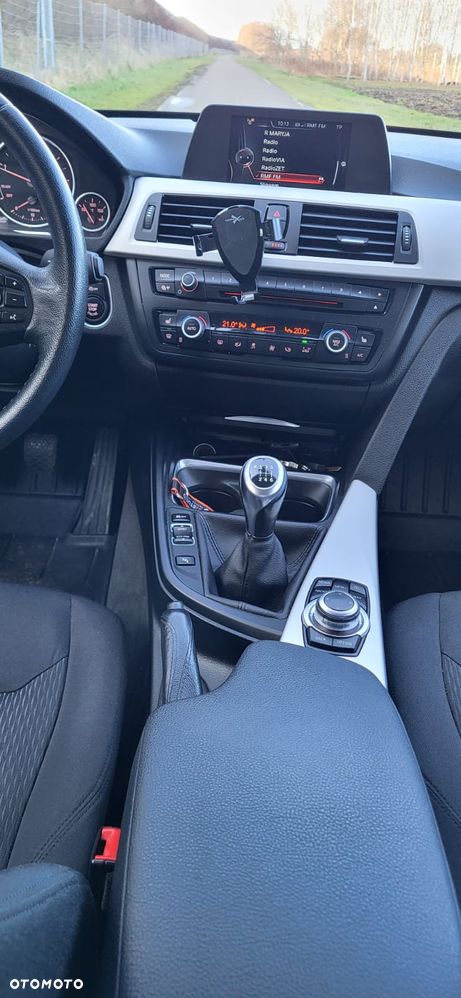 BMW Seria 3 318d Blue Performance Luxury Line - 8