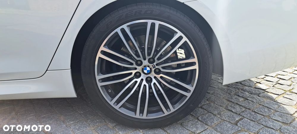 BMW Seria 5 530d xDrive M Sport sport - 13