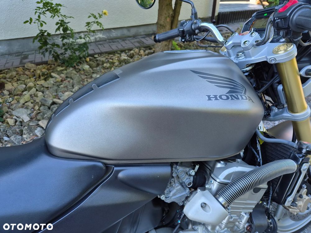 Honda Hornet - 36