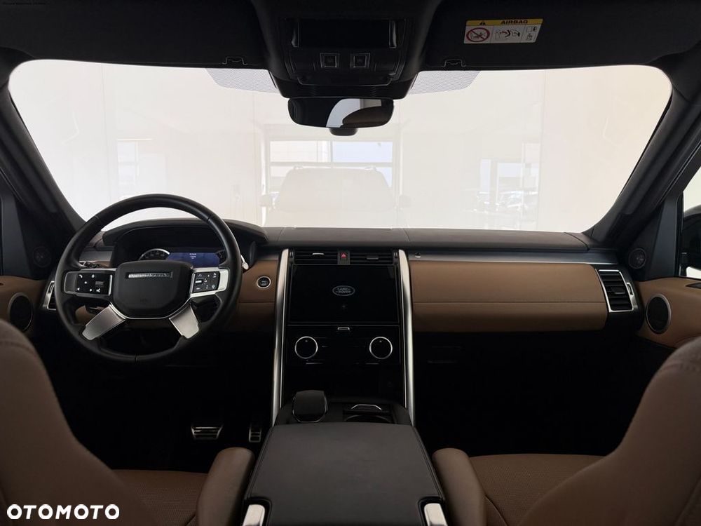 Land Rover Discovery 2023 photo 3