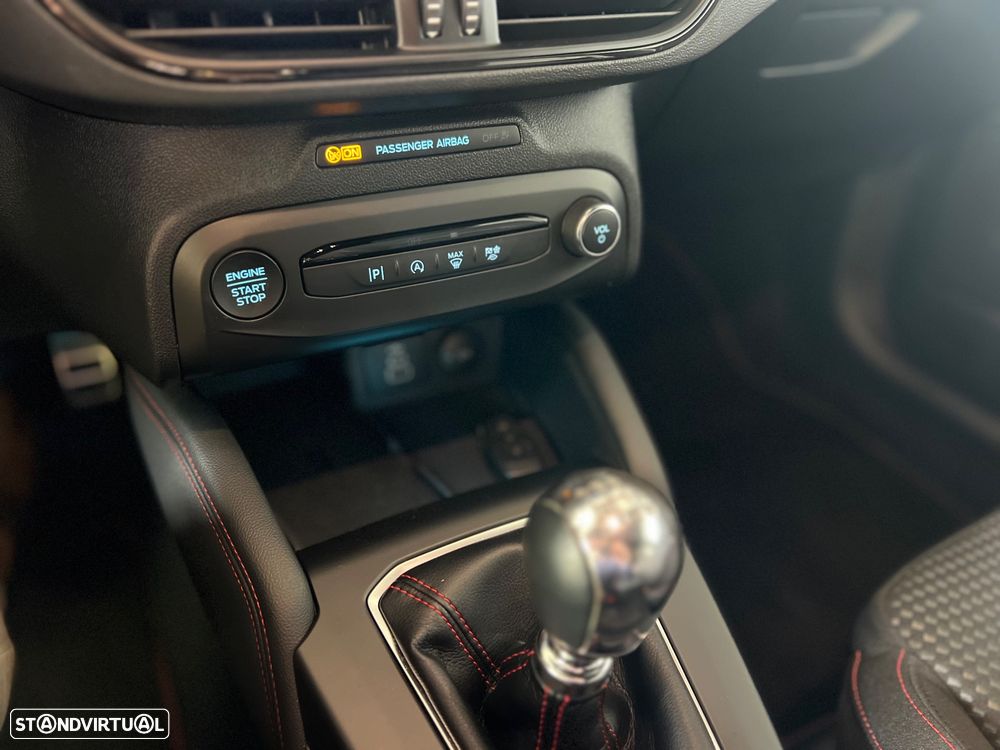 Ford Focus 1.0 EcoBoost MHEV ST-Line X - 11