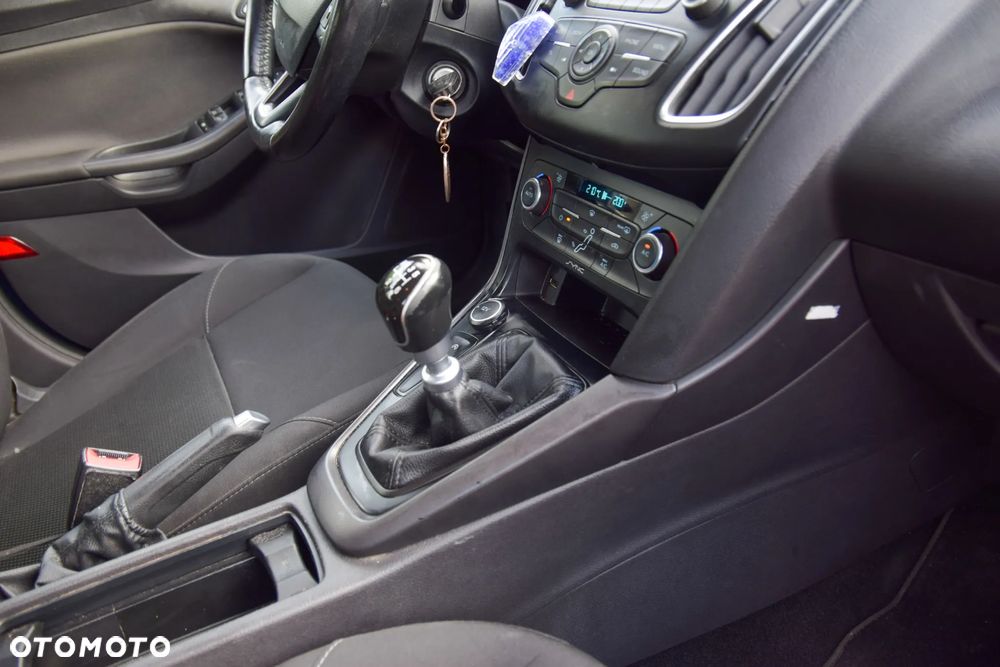Ford Focus 1.5 EcoBoost Trend ASS - 27
