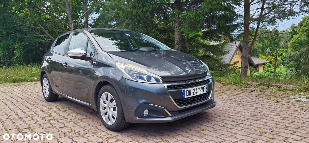 Peugeot 208 - 6