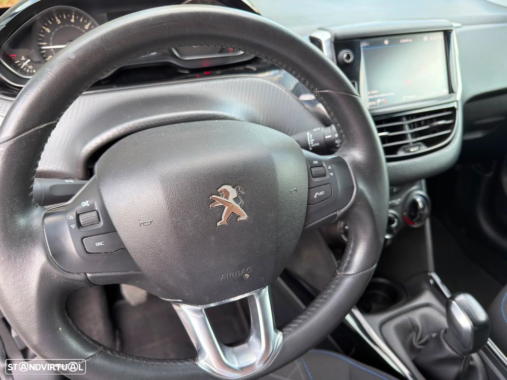 Peugeot 2008 1.2 PureTech Style - 15