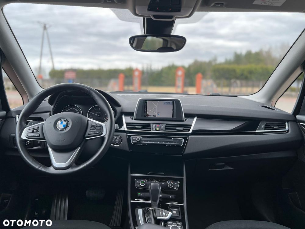 BMW Seria 2 218d Sport-Aut Sport Line - 18