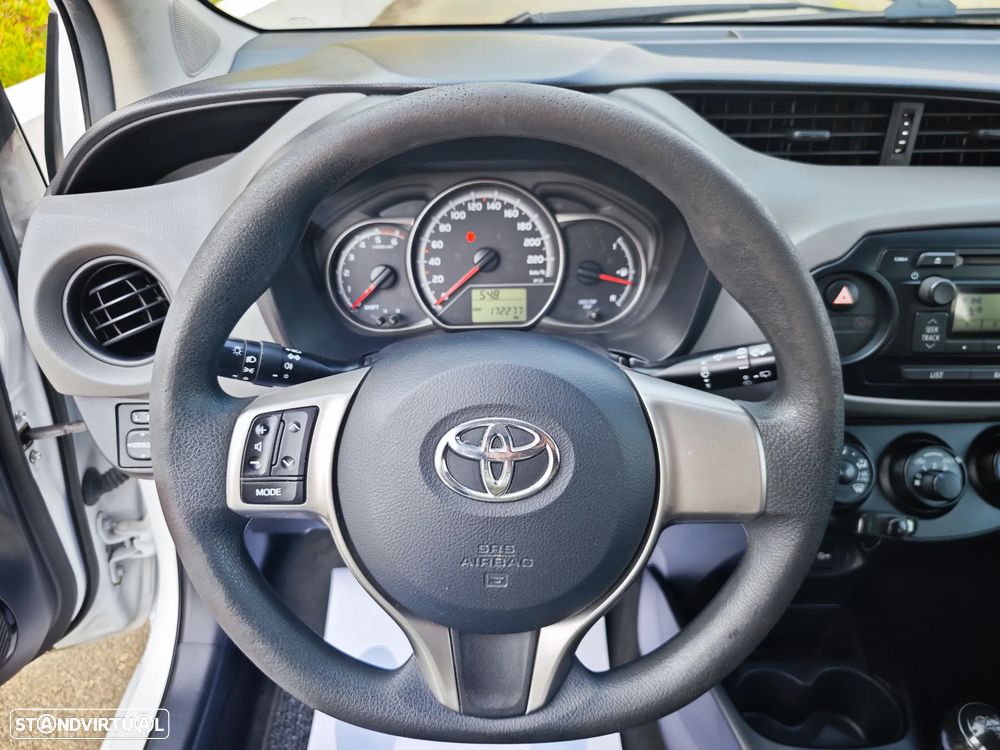 Toyota Yaris Bizz 1.4 D-4D IVA Dedutível - 9