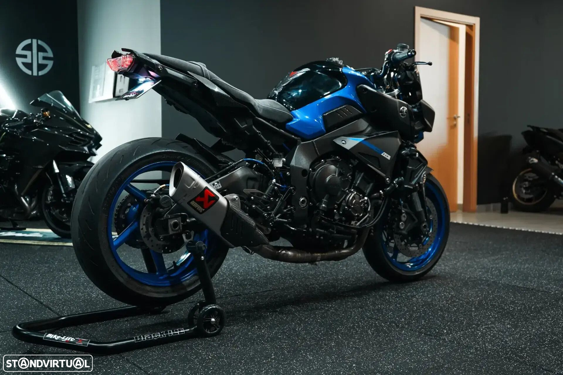 Yamaha MT-10 - 10