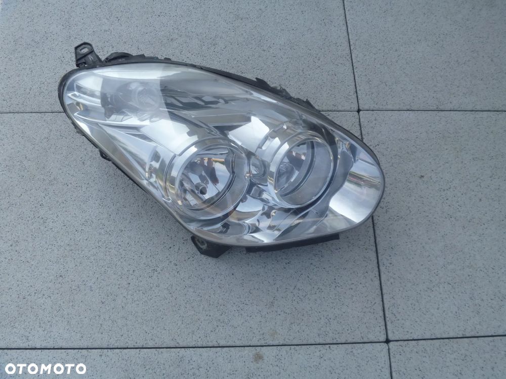 OPEL COMBO D FIAT DOBLO II 2010- LAMPA PRAWA 51810671