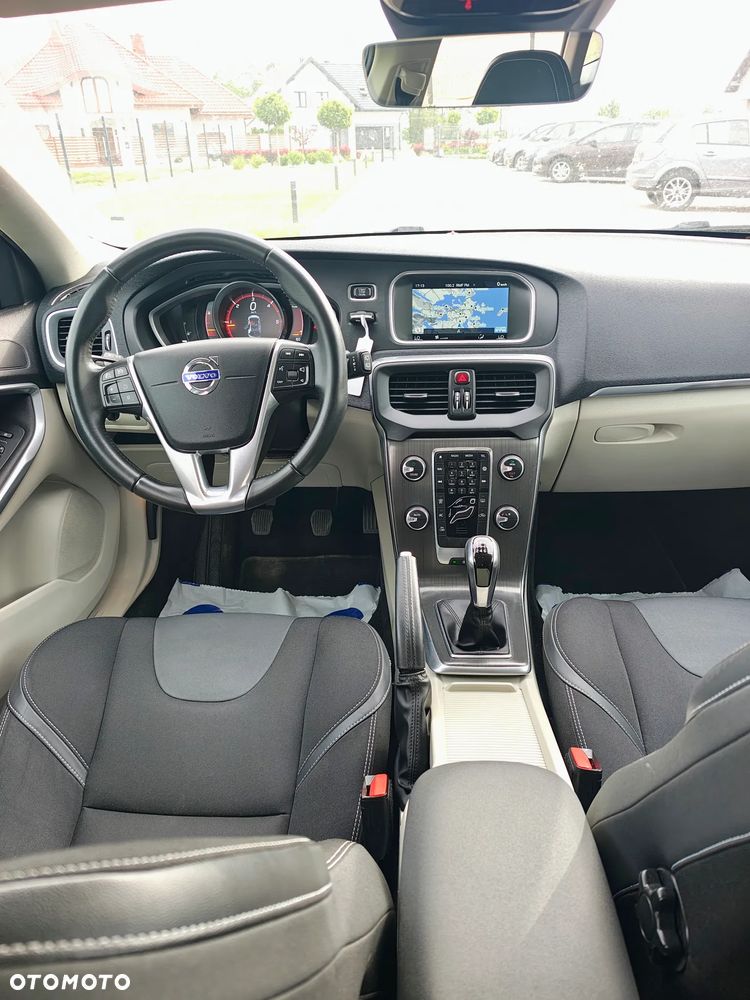 Volvo V40 D2 Momentum - 5