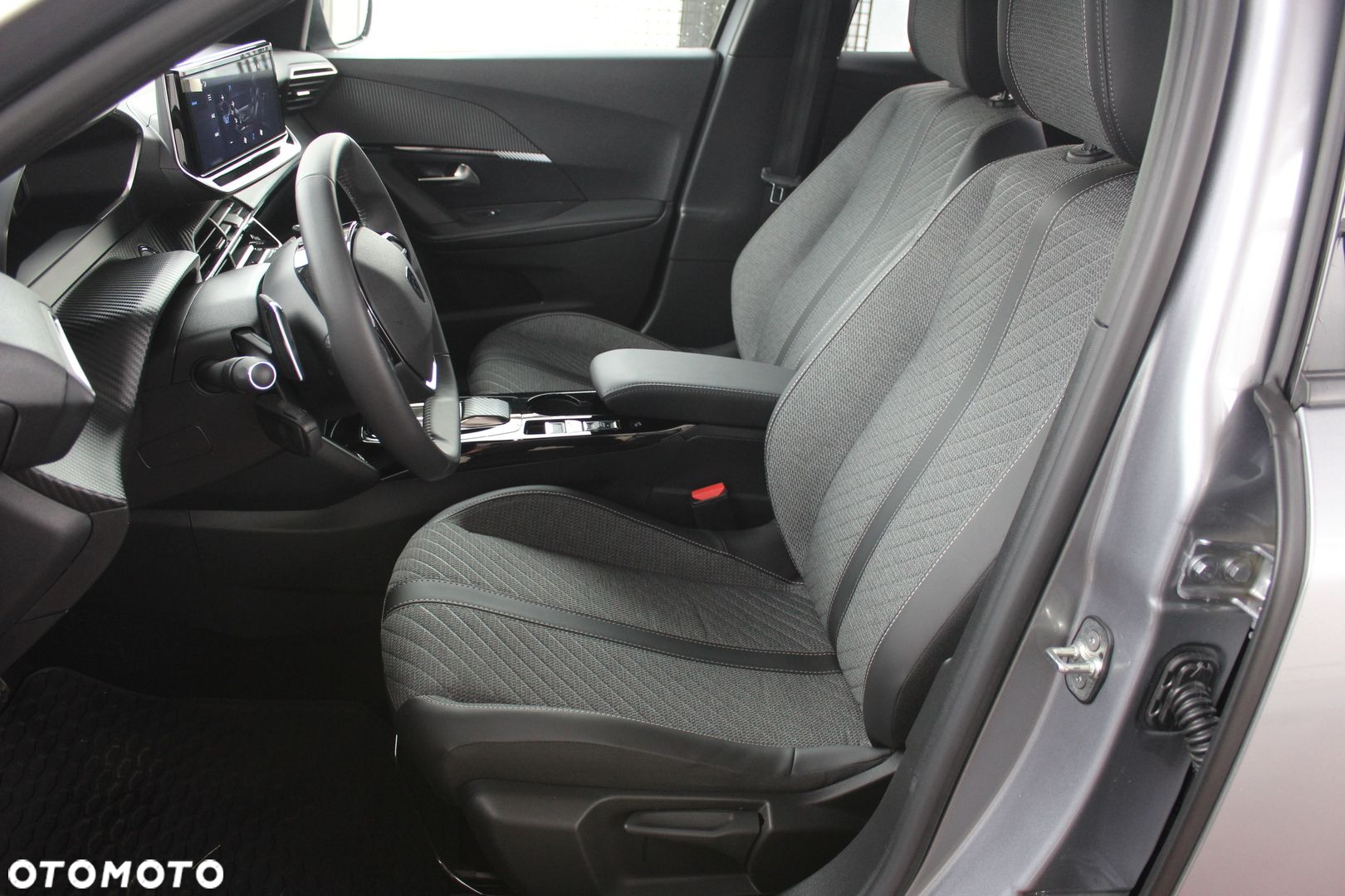 Peugeot 2008 - 13