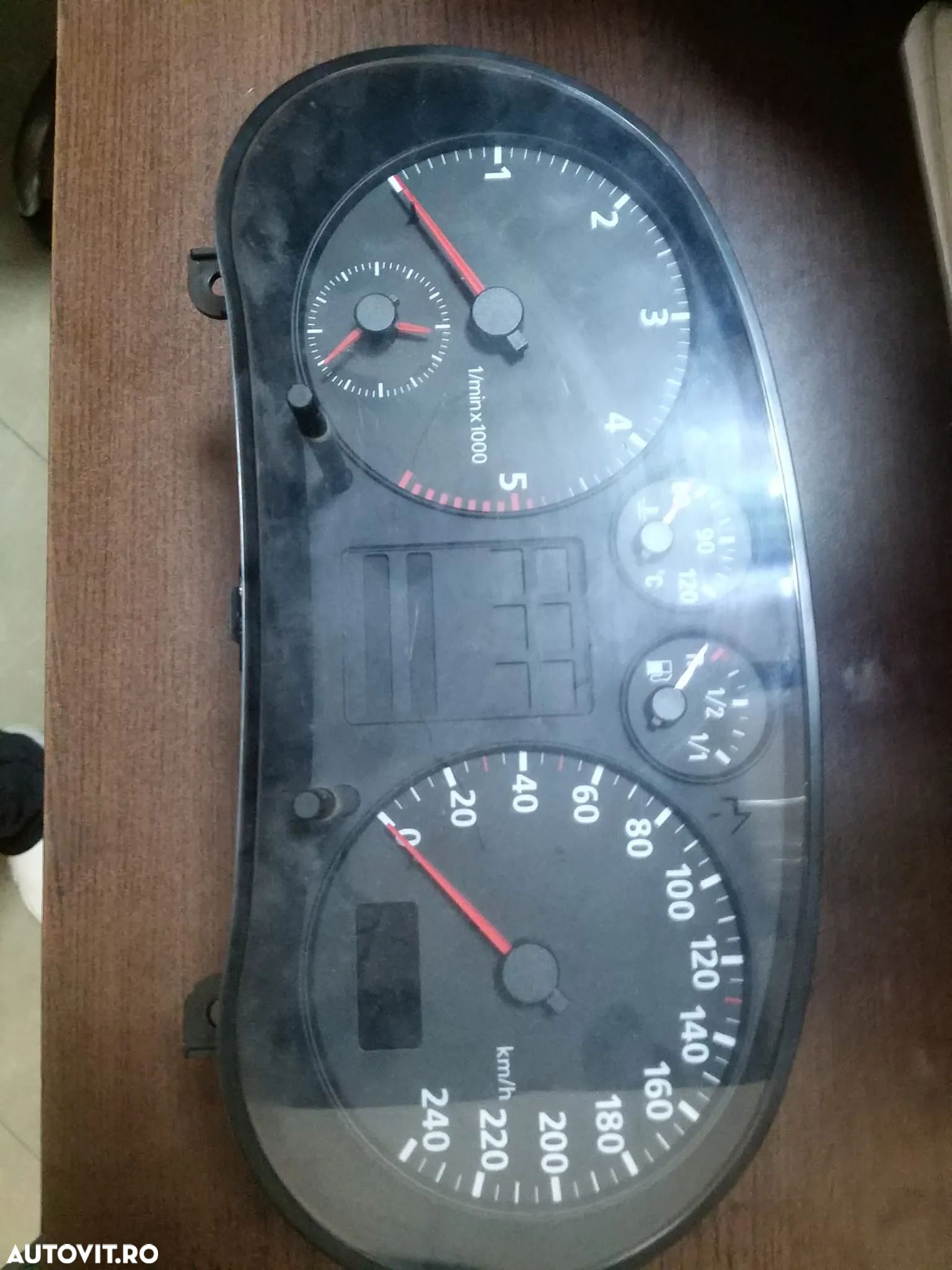 Ceas de Bord pentru Audi A3 8L 1.9 TDI din 2000 cod: 8L0919860 - 1
